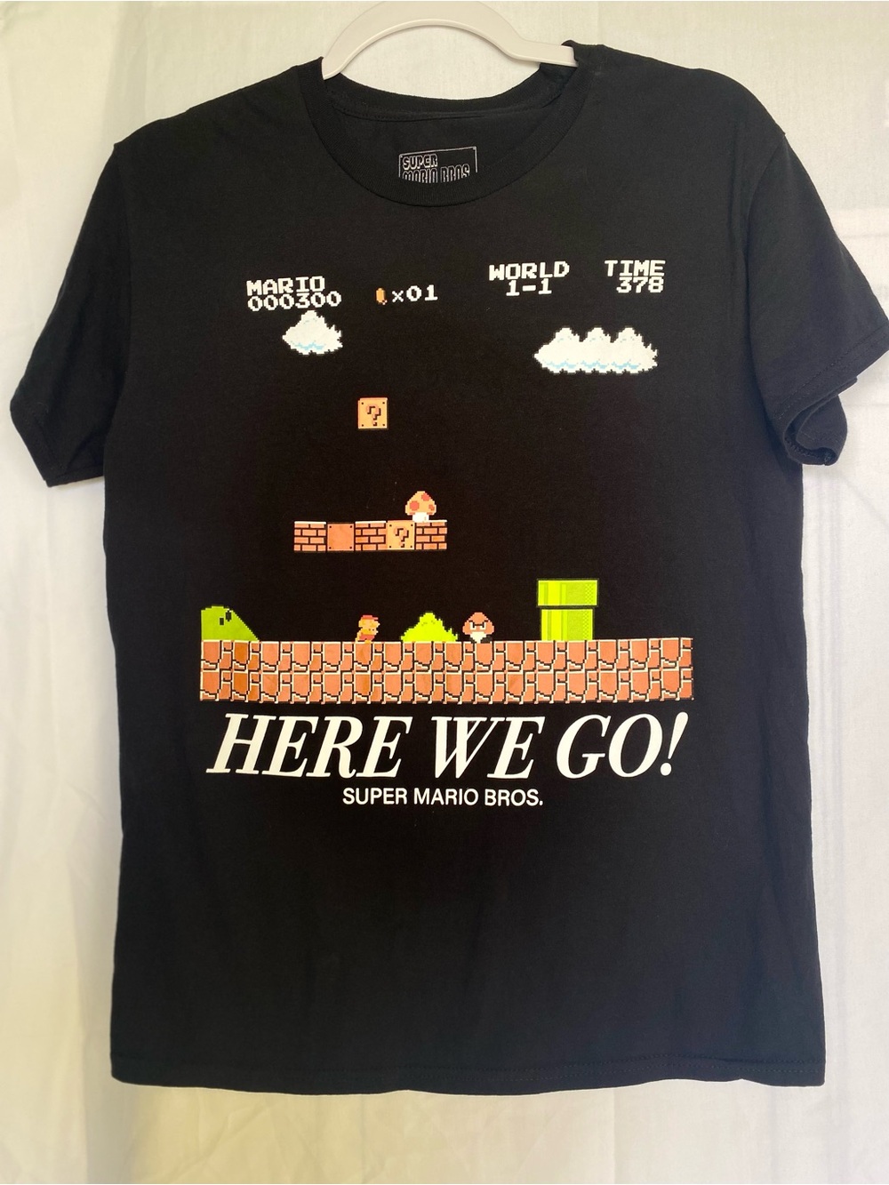 Super Mario Bros. Women Small Black Here We Go Mario Graphic Crew Neck T-Shirt